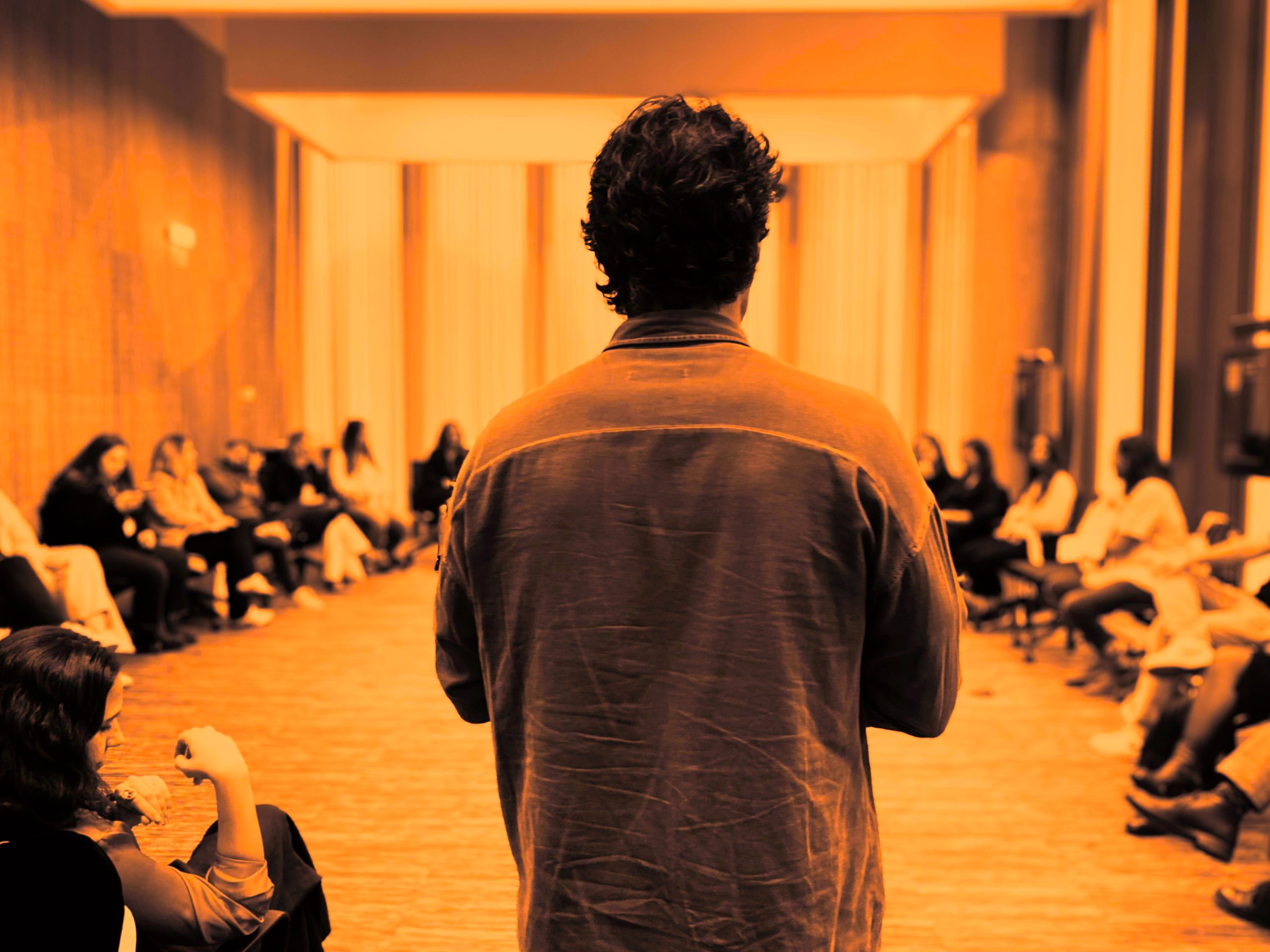 Laboratorio Impacto Workshops AGEAS LAB Por Human Scenes Teatro imagem sobre Discriminacao e Alteridade