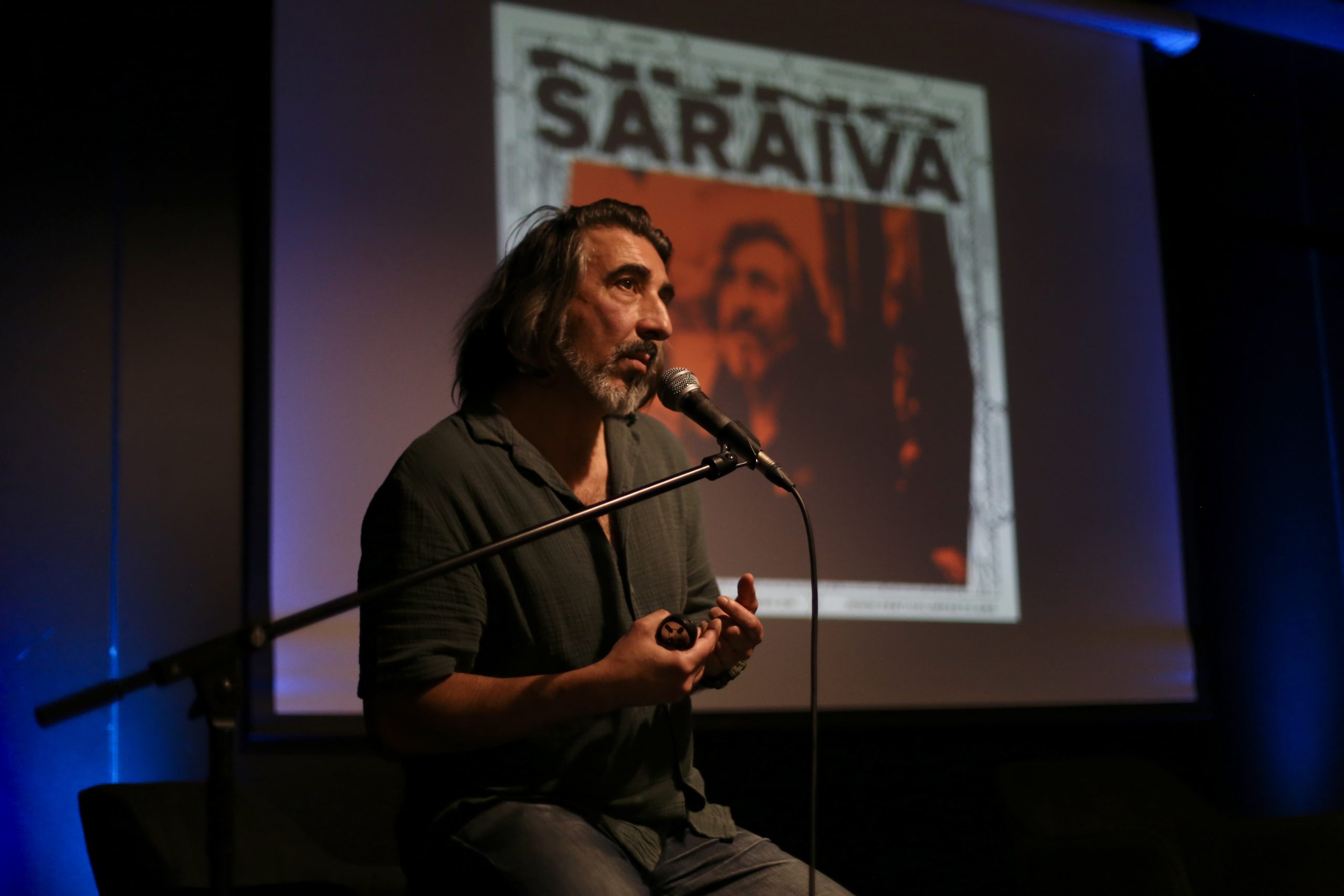 Warm up Fnac Chiado Cartoon Politico o poder da narrativa visual Curadoria Nuno Saraiva